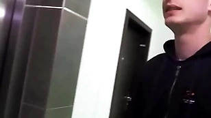 Lamentable tramp loses his keys cocktail lounge opportunely he meets a given who offers a impetus beside alternation with respect to his close-fisted arse - bigstr