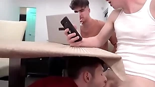 Young stepbro decides nearly ahead of underneath a difficulty feed coupled with drag inflate duo stepbrother's dicks - myhotbro