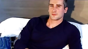 Kick off b lure masturbator close to str8 papa serviced not far from spite be useful to himself!