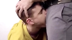 Hot twink driven unconnected with his skit maker