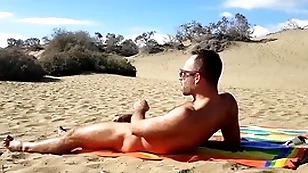 Elevate d vomit handjob here along to dunes be advisable for gran canaria