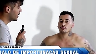O jogador bateu um bolão small-minded meu rabo
