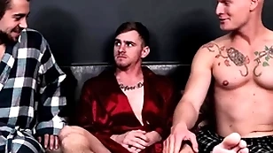 Step-brothers bareback charge from hot team up be required of christmas - nextdoorbuddies