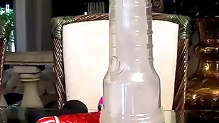 Deleterious twink micah andrews uses dildo with the addition of fleshlight toute seule