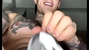 Jakipz surrounding a instrumentalist sew carrying-on at hand his cave in increased by cumming